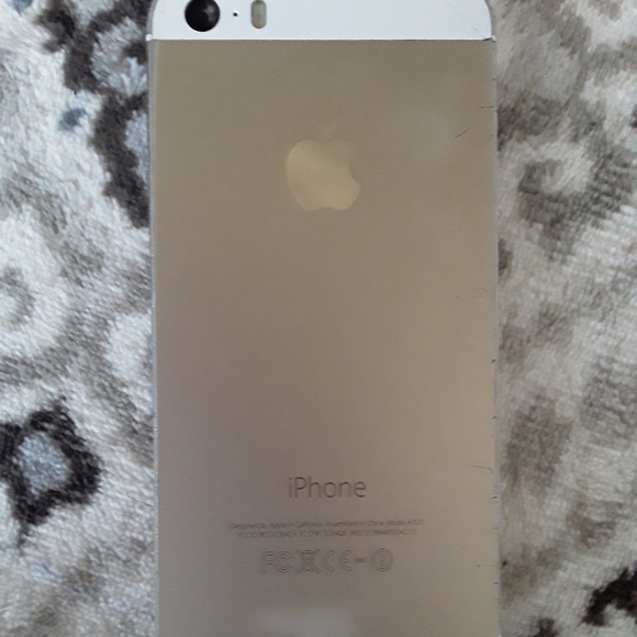 Iphone - Picture 3 of 3